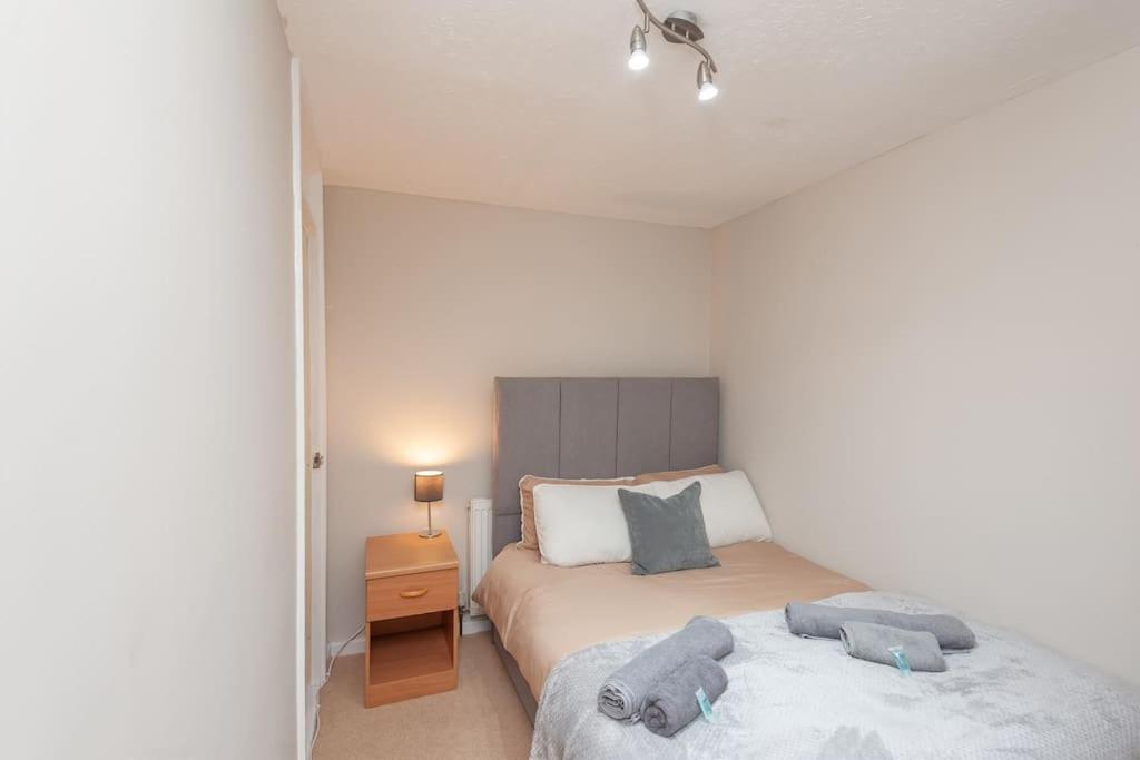 Leed City Centre - Armley Wortley Leeds  Eksteriør billede