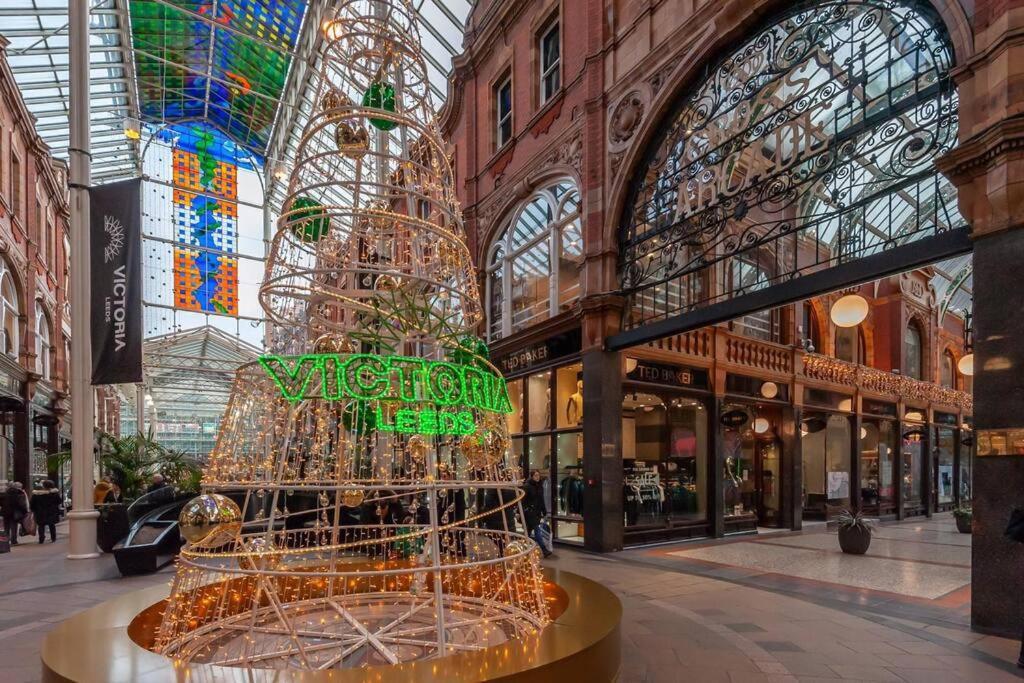 Leed City Centre - Armley Wortley Leeds  Eksteriør billede