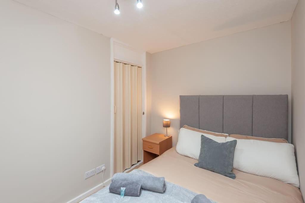 Leed City Centre - Armley Wortley Leeds  Eksteriør billede